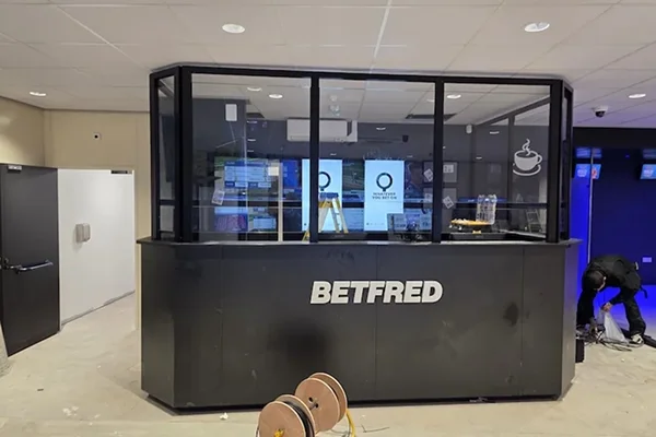 Anti-Bandit Screens Reading